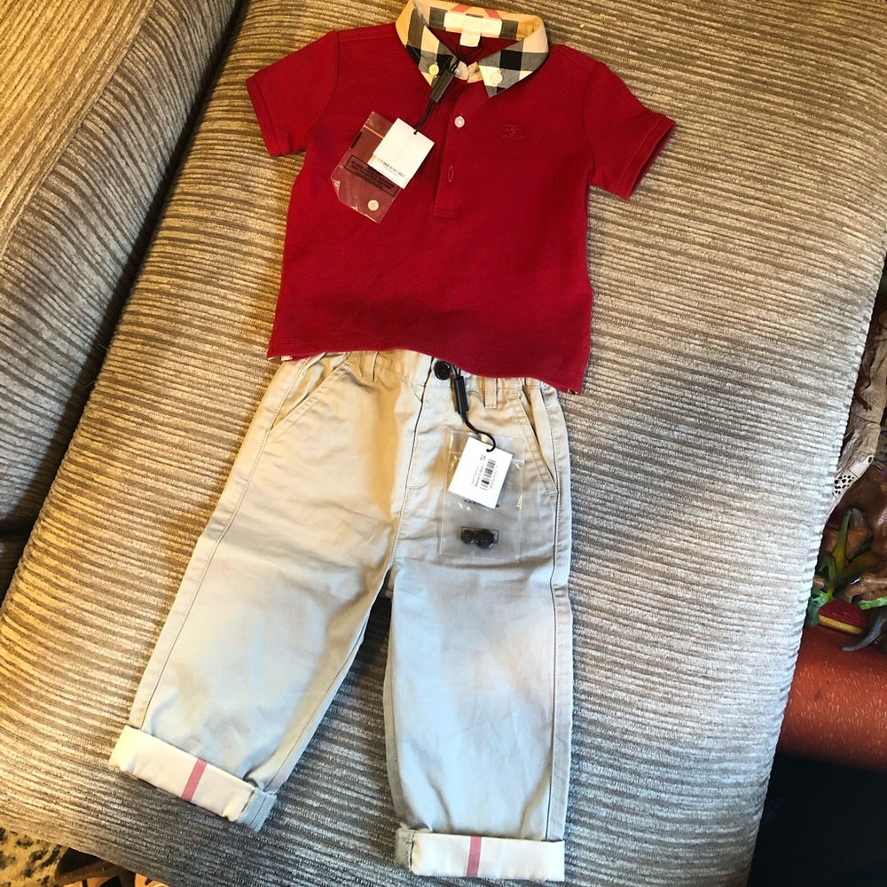 Burberry infant toddler red & beige outfit